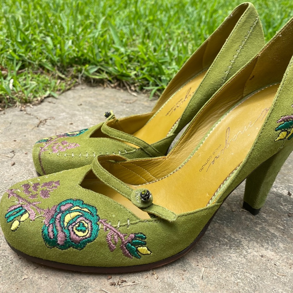 Imagine Vince Camuto Green Floral Embroidered Shoes Size  6.5